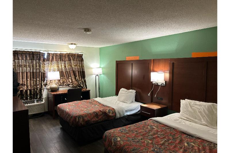 Hillcrest Motel by Oyo Aurora near Lawrenceburg image