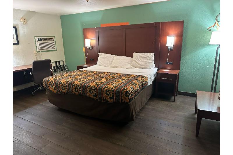 Hillcrest Motel by Oyo Aurora near Lawrenceburg image