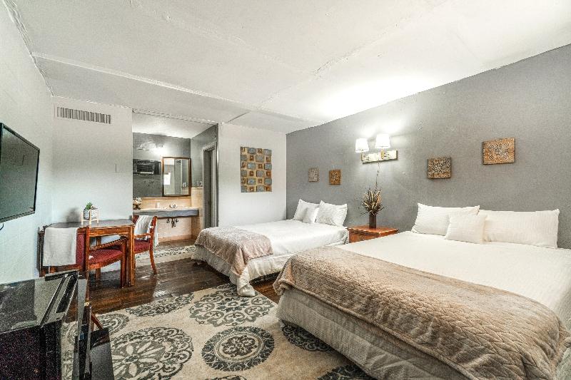 OYO Holiday Capri Motel & Rv Park image