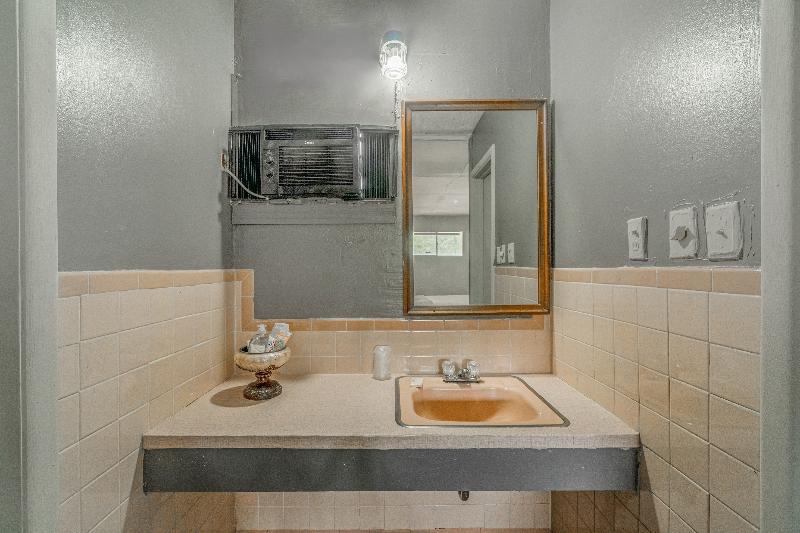 OYO Holiday Capri Motel & Rv Park image