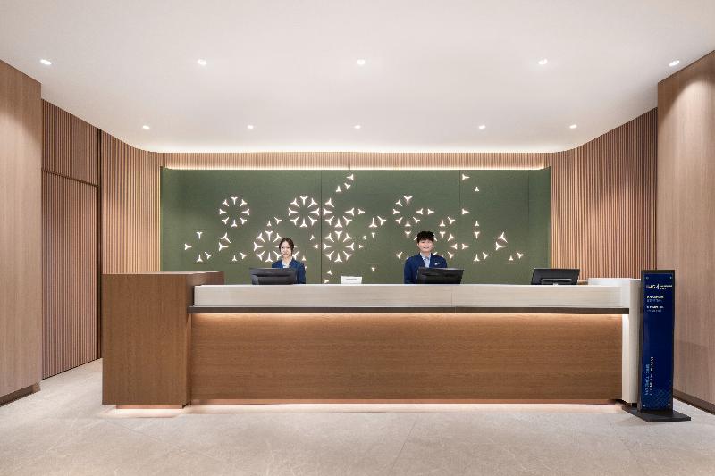 Holiday Inn Express Putuo Shanghai image