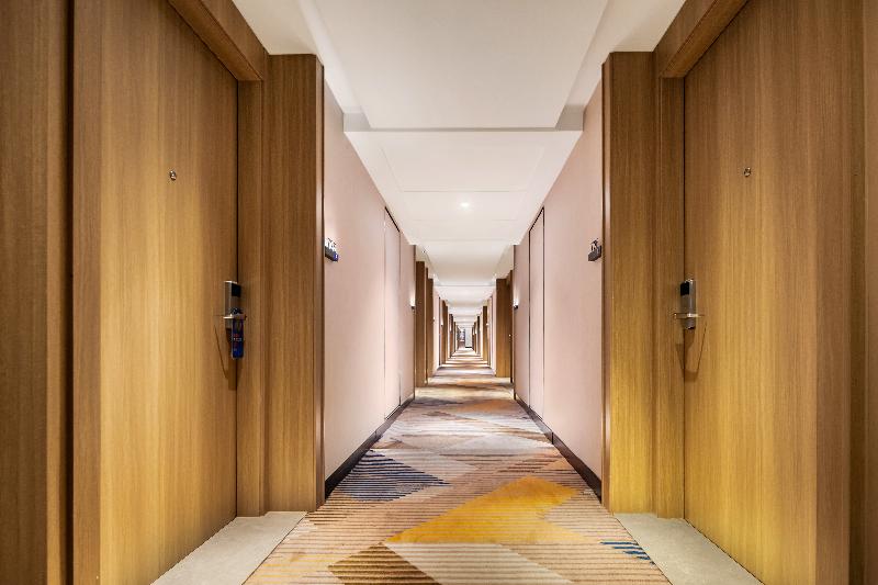 Holiday Inn Express Putuo Shanghai image