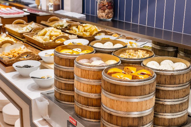 Holiday Inn Express Putuo Shanghai image