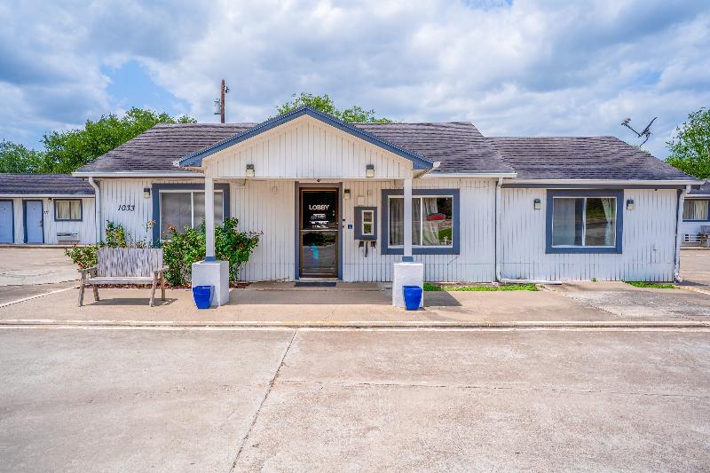 OYO Budget Inn Falfurrias Hwy 281 image