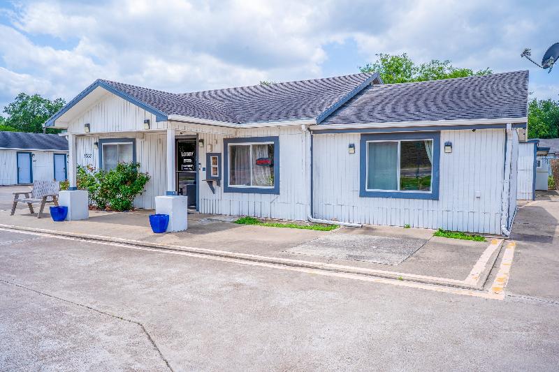OYO Budget Inn Falfurrias Hwy 281 image