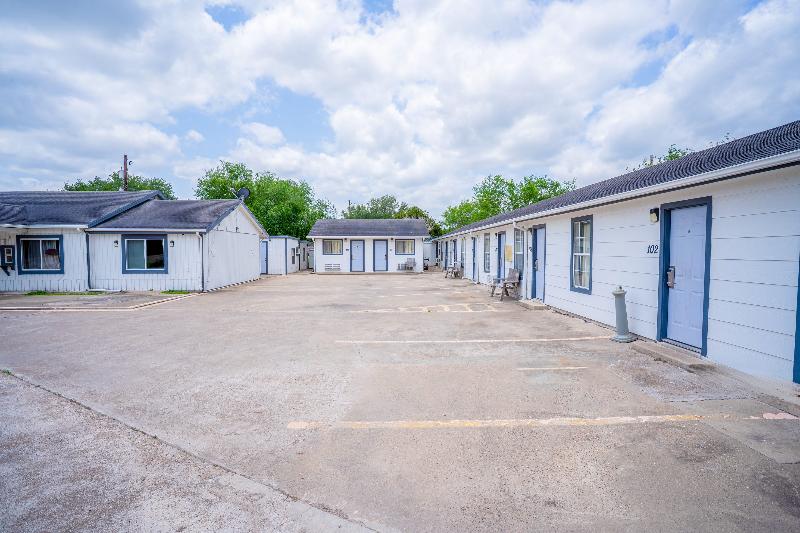 OYO Budget Inn Falfurrias Hwy 281 image
