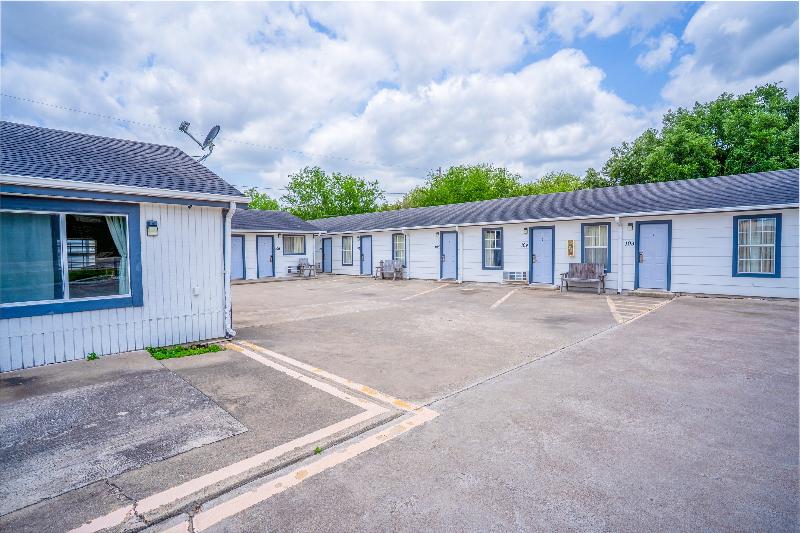OYO Budget Inn Falfurrias Hwy 281 image