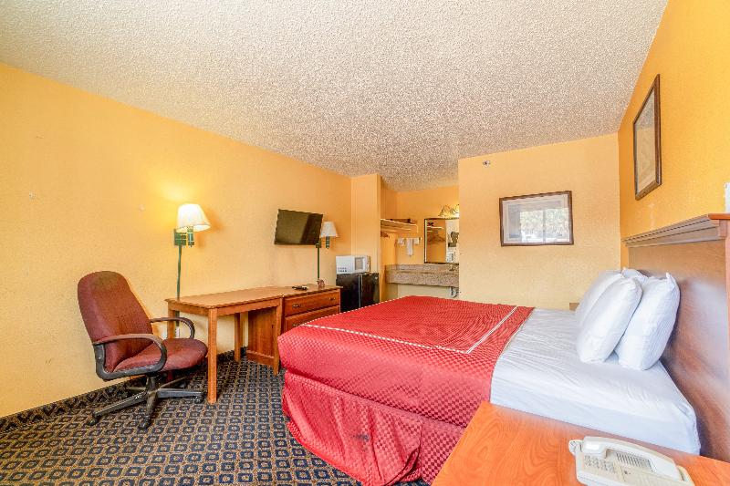 OYO Budget Inn Falfurrias Hwy 281 image