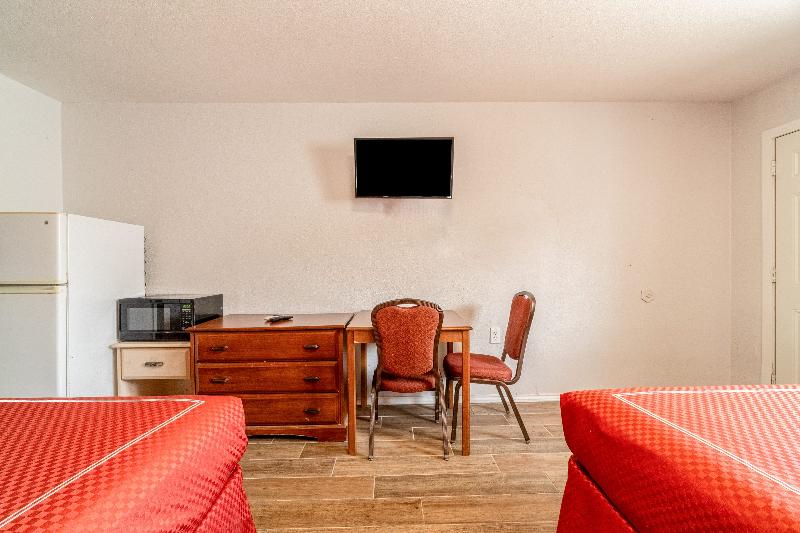 OYO Budget Inn Falfurrias Hwy 281 image