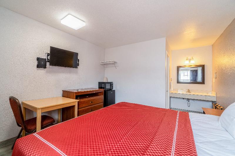 OYO Budget Inn Falfurrias Hwy 281 image
