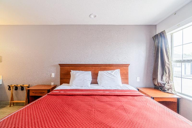 OYO Budget Inn Falfurrias Hwy 281 image