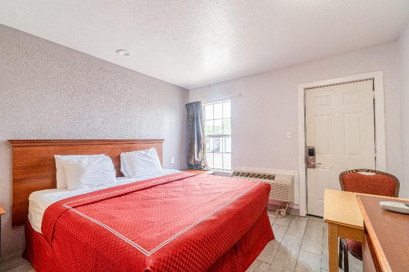 OYO Budget Inn Falfurrias Hwy 281 image