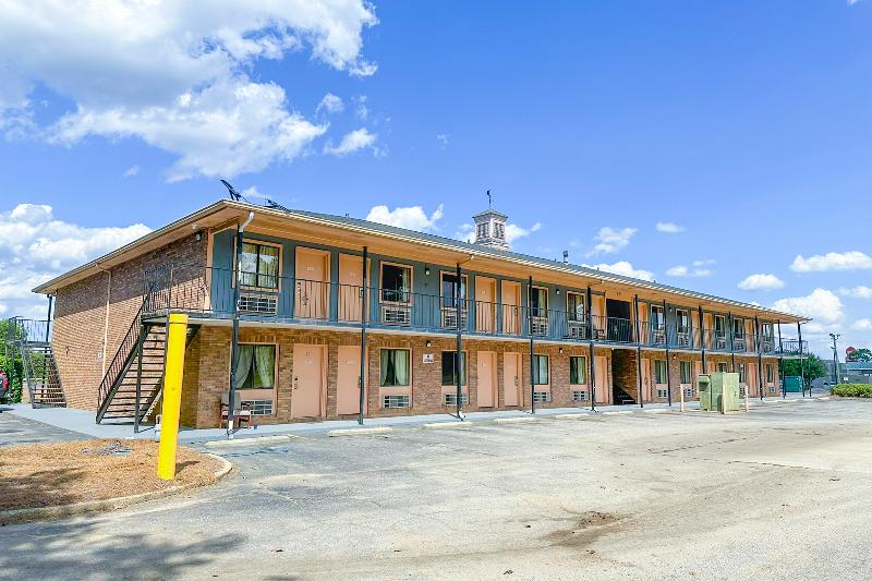 Louisville Inn by OYO Louisville Municipal Airport image