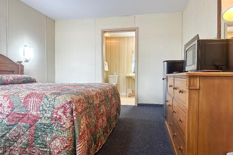 Louisville Inn by OYO Louisville Municipal Airport image
