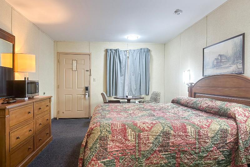 Louisville Inn by OYO Louisville Municipal Airport image