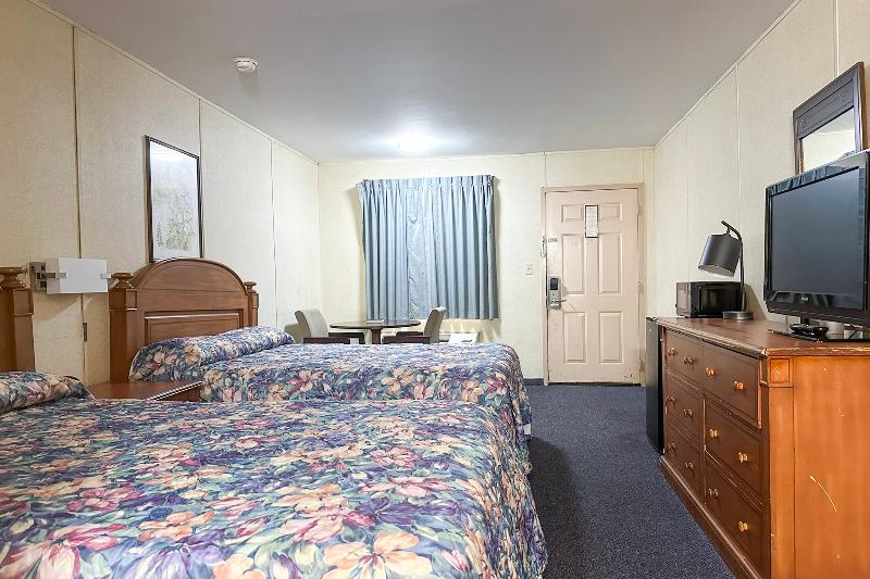 Louisville Inn by OYO Louisville Municipal Airport image