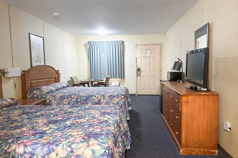 Louisville Inn by OYO Louisville Municipal Airport image