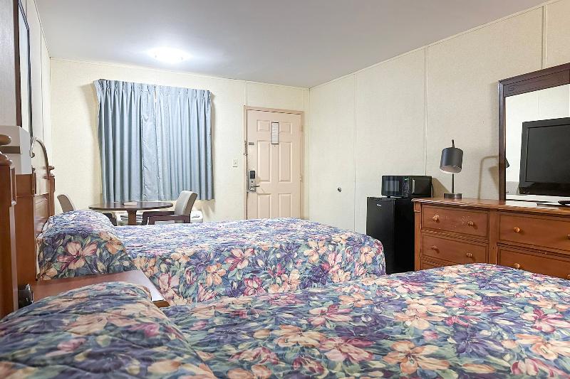 Louisville Inn by OYO Louisville Municipal Airport image