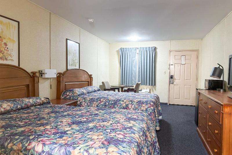 Louisville Inn by OYO Louisville Municipal Airport image