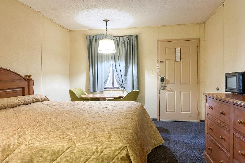 Louisville Inn by OYO Louisville Municipal Airport image