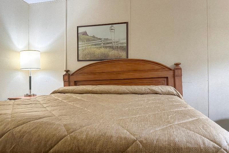 Louisville Inn by OYO Louisville Municipal Airport image 3