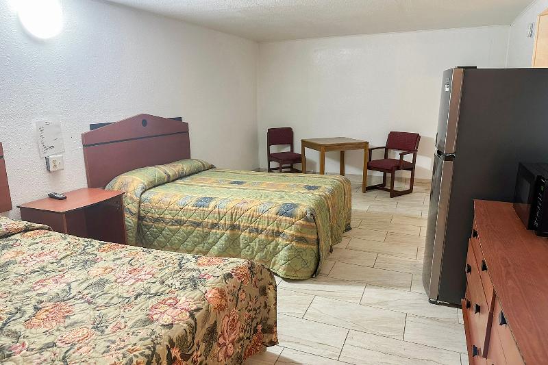 Shamrock Kings Inn By OYO Marked Tree I-555 image