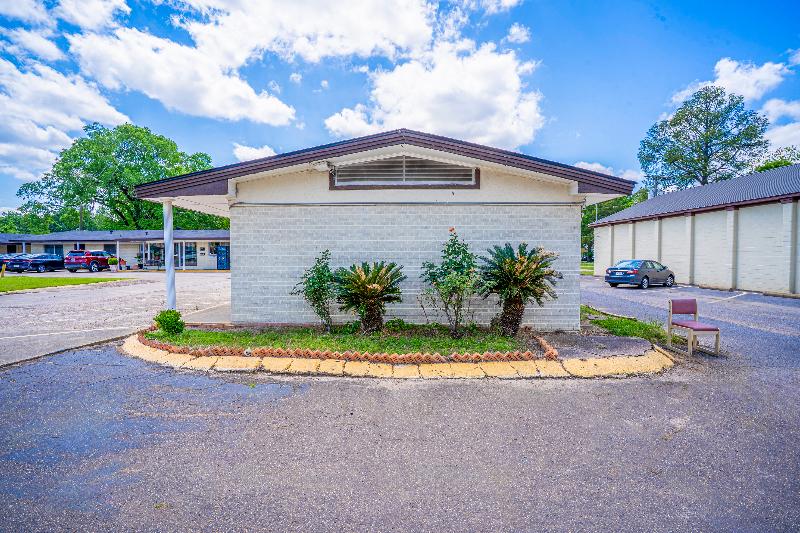 Cypress Inn Motel By OYO West Monroe I-20 image