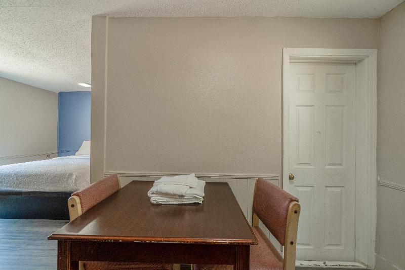 Cypress Inn Motel By OYO West Monroe I-20 image