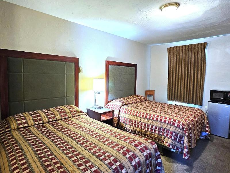 Budget Lodge by OYO Portland West image
