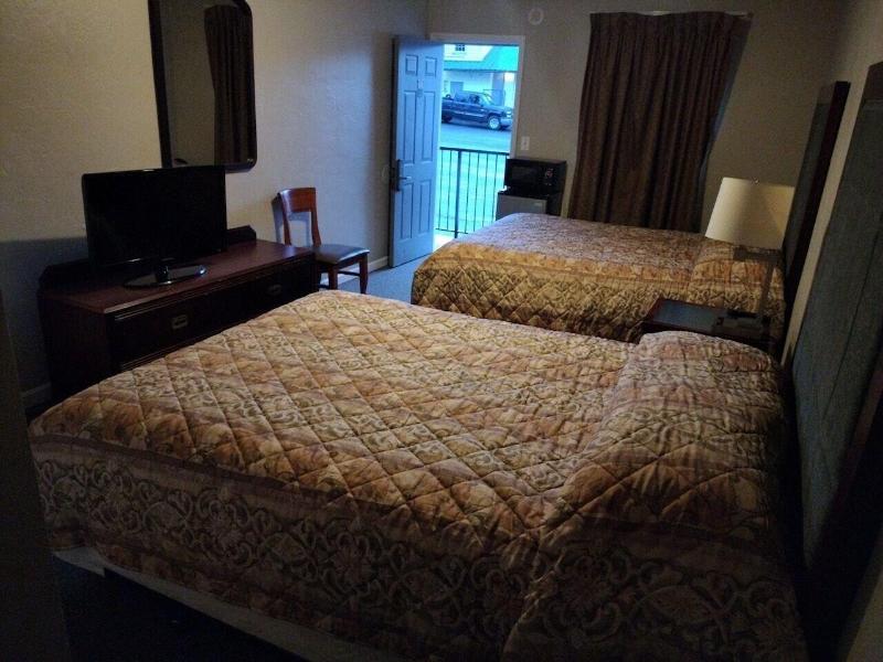 Budget Lodge by OYO Portland West image