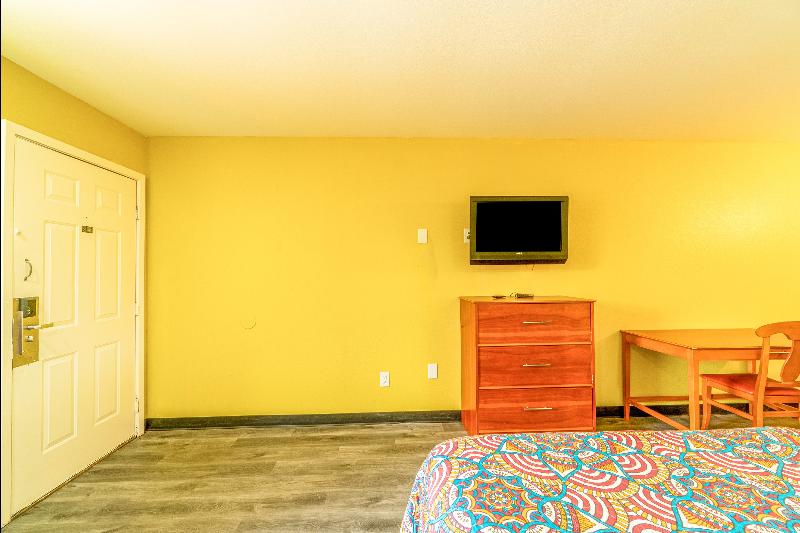 Regency Inn By OYO Rockdale TX image