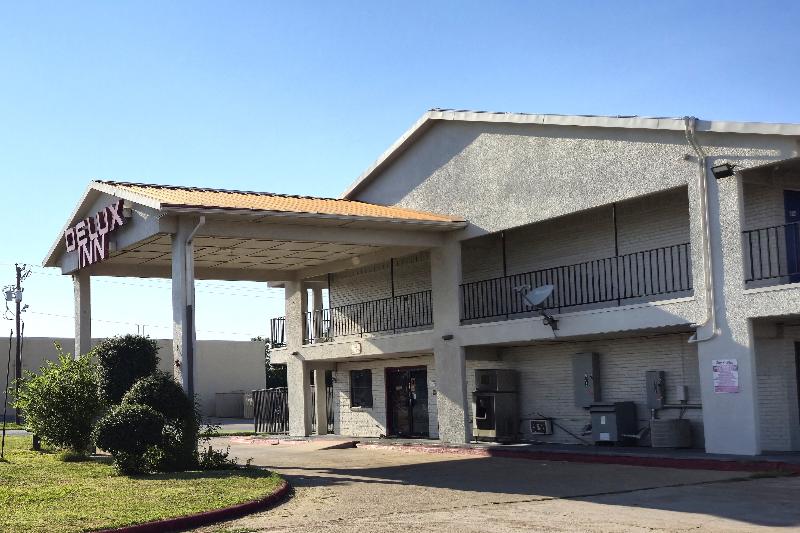 Deluxe Inn Motel By OYO Grand Prairie I-30