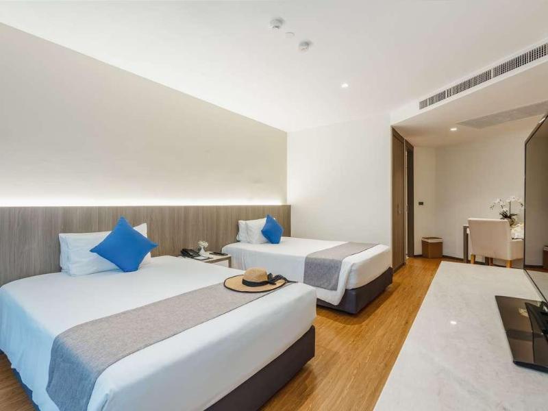 Splash Beach Resort, Maikhao Phuket image