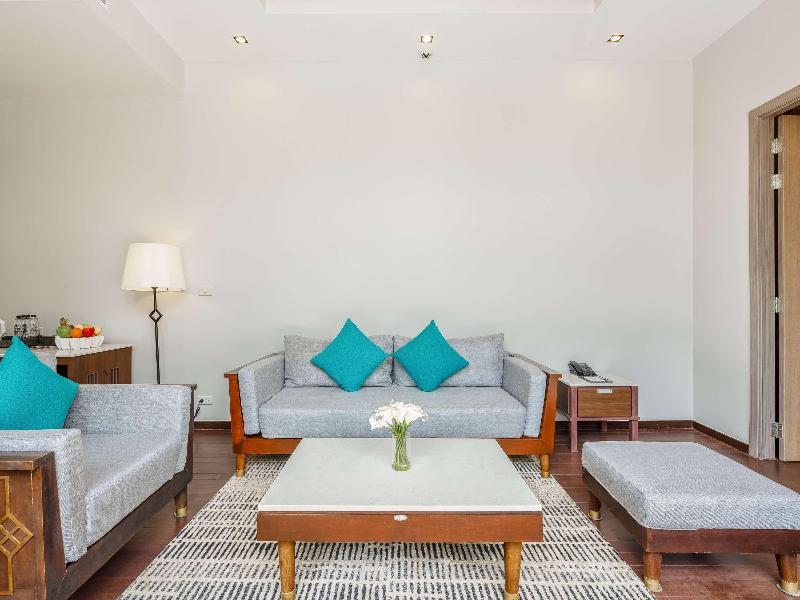 Splash Beach Resort, Maikhao Phuket image