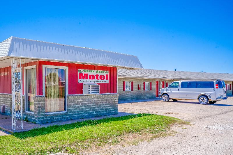 Green Acre Motel by OYO Near Rush County Airport image
