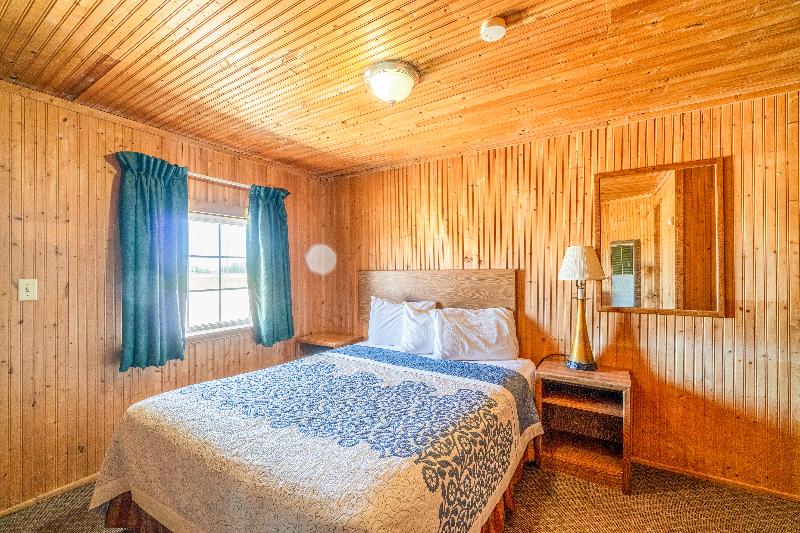 Green Acre Motel by OYO Near Rush County Airport image