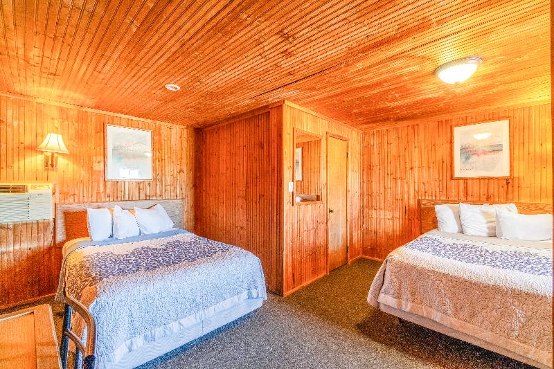 Green Acre Motel by OYO Near Rush County Airport image
