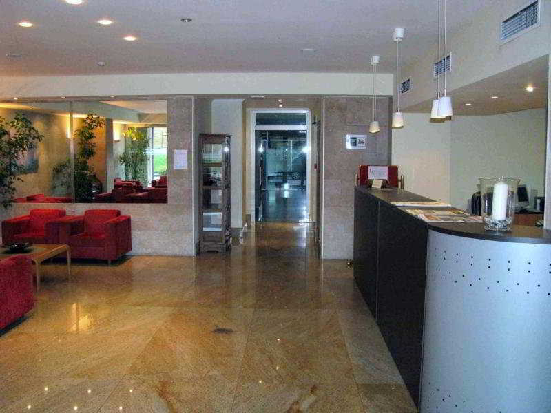 Longoria Avenida image