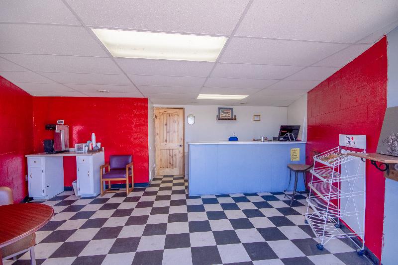 OYO Crossroads Inn image