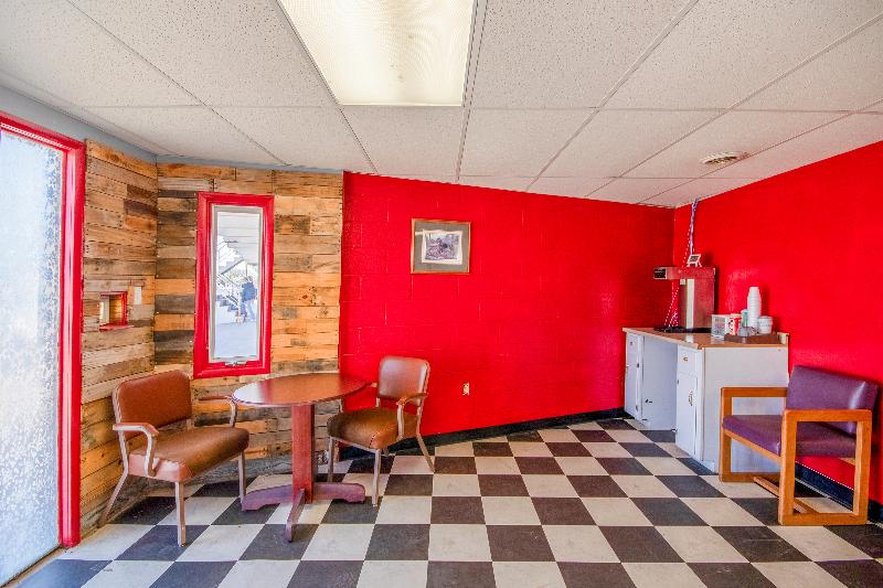 OYO Crossroads Inn image