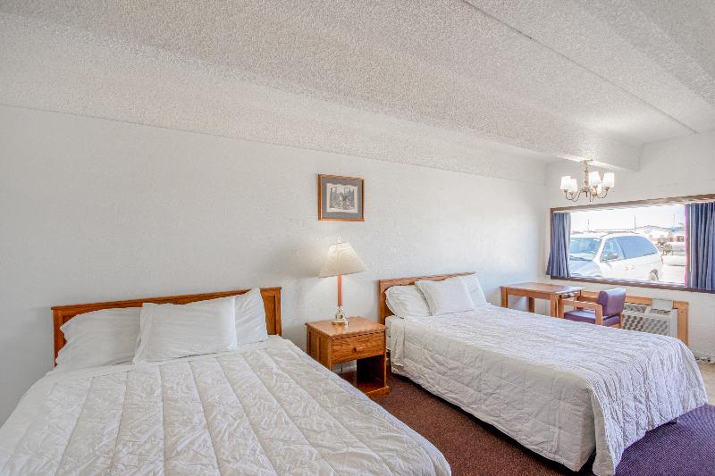 OYO Crossroads Inn image