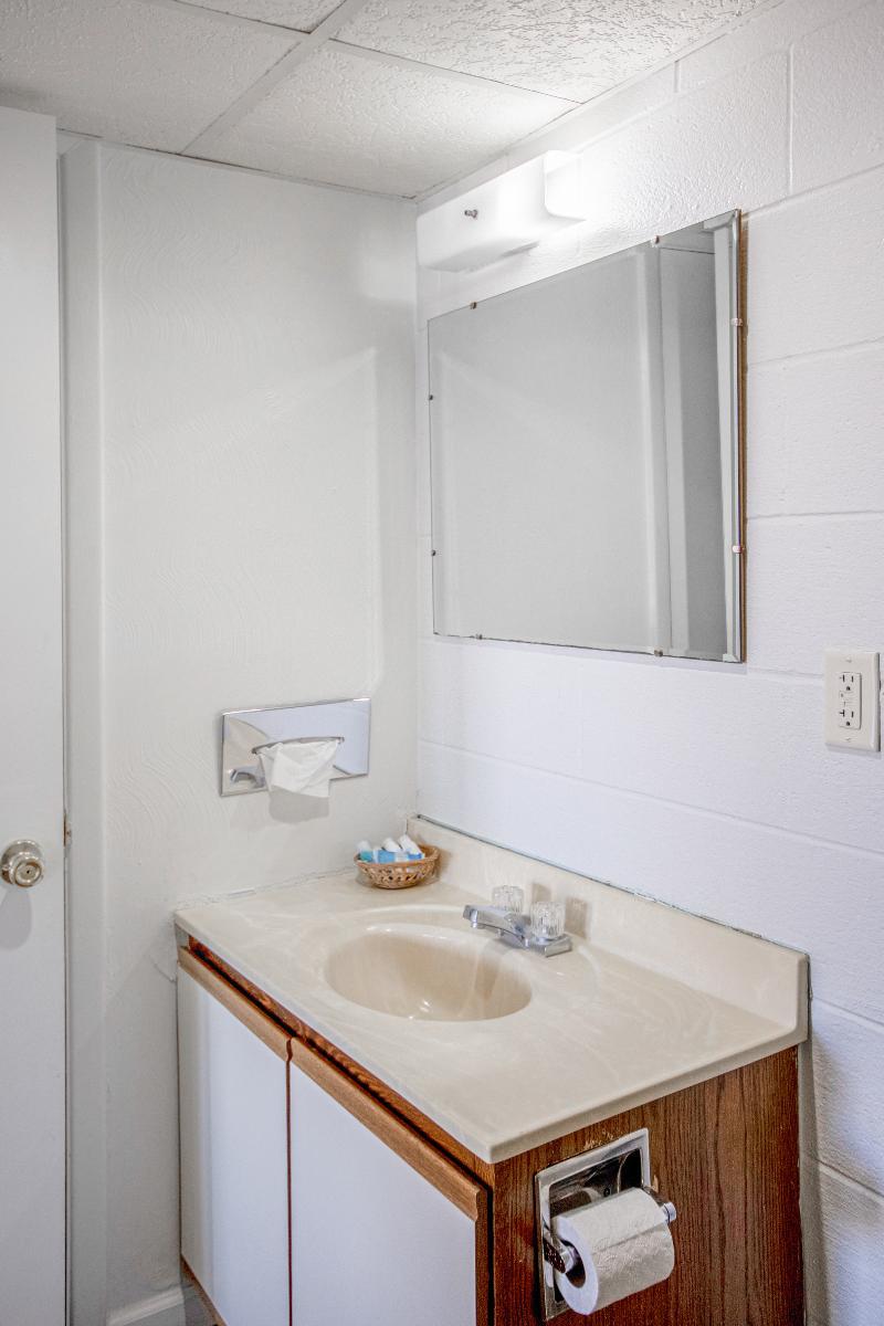 OYO Crossroads Inn image
