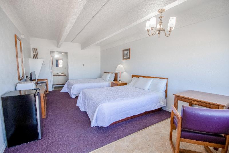 OYO Crossroads Inn image 7
