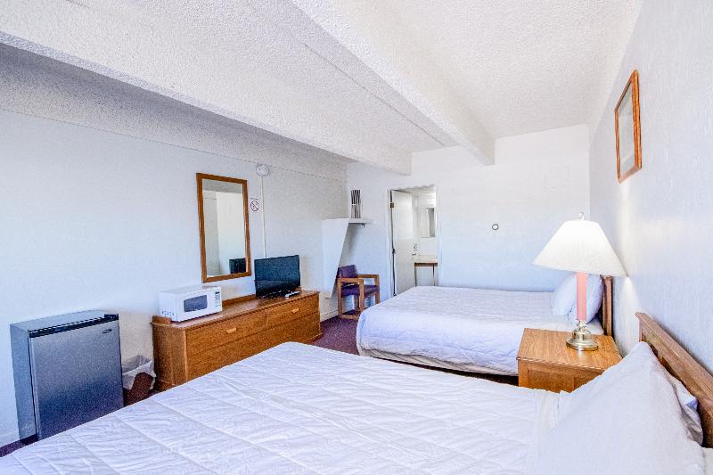 OYO Crossroads Inn image 1