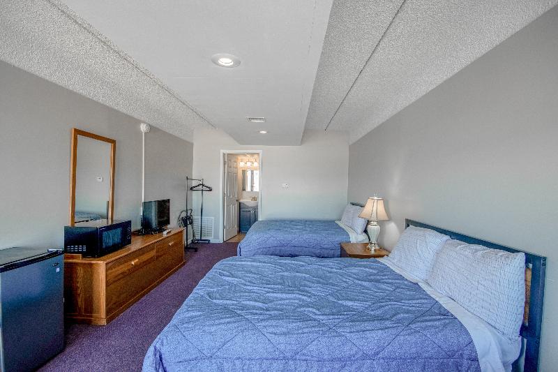 OYO Crossroads Inn image