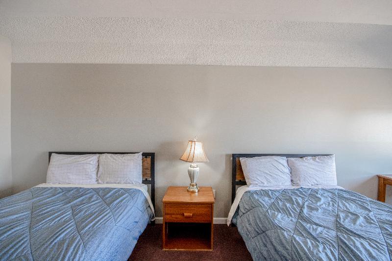 OYO Crossroads Inn image