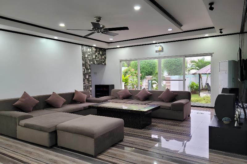 Jewelry Resort And Villas Tagaytay image