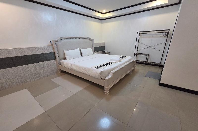 Jewelry Resort And Villas Tagaytay image