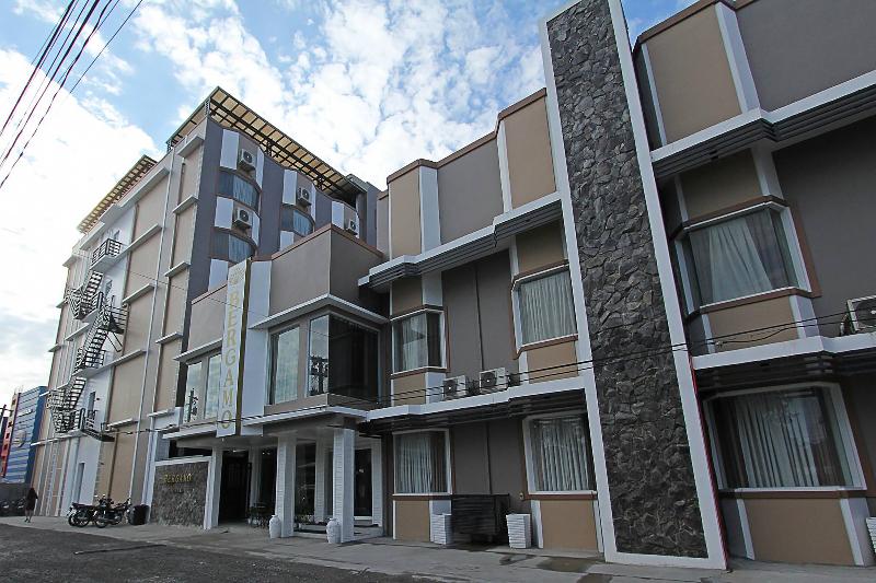 Bergamo Hotel Lingayen image