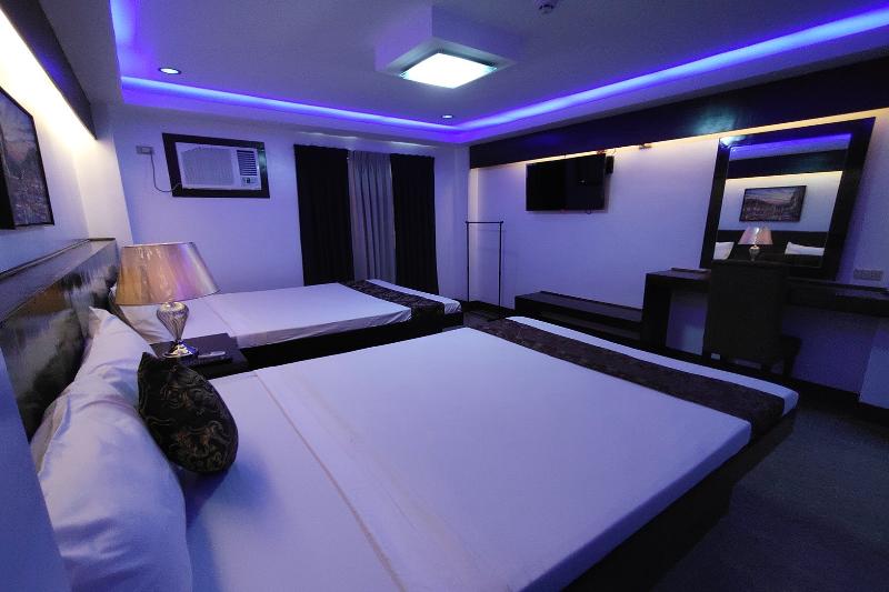 Bergamo Hotel Lingayen image